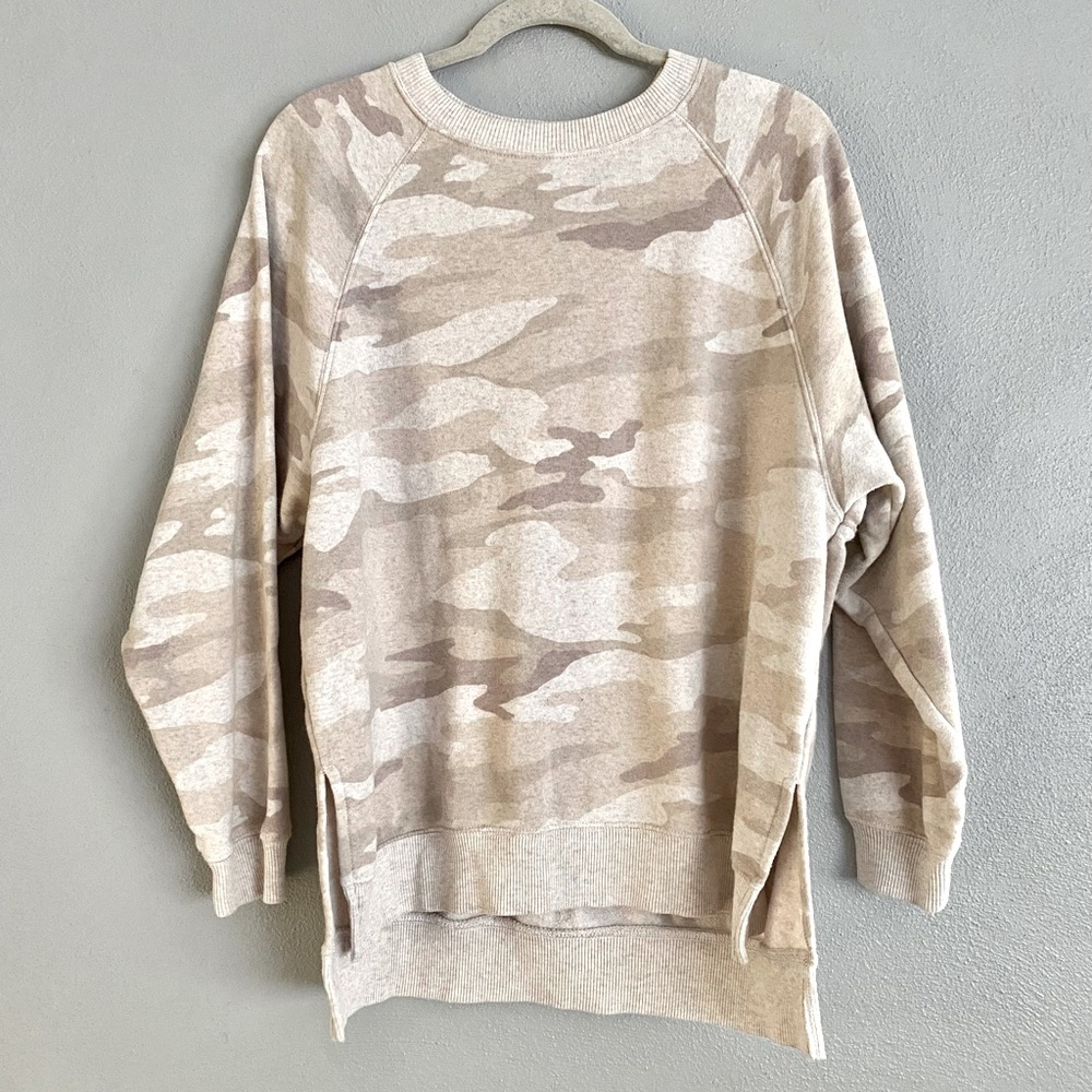 American Eagle Crewneck Womens Sweatshirt Size XS Tan Beige Camouflage Oversized
